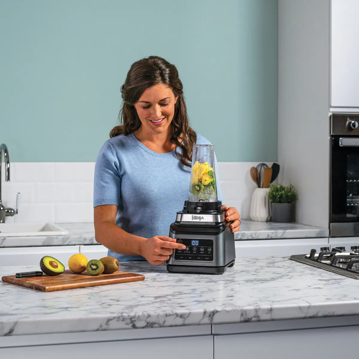 Ninja 3-in-1 food processor BN801 with blender, processor bowl and cup | محضرة طعام نينجا 3 في 1 مع خلاط ووعاء وكوب شخصي