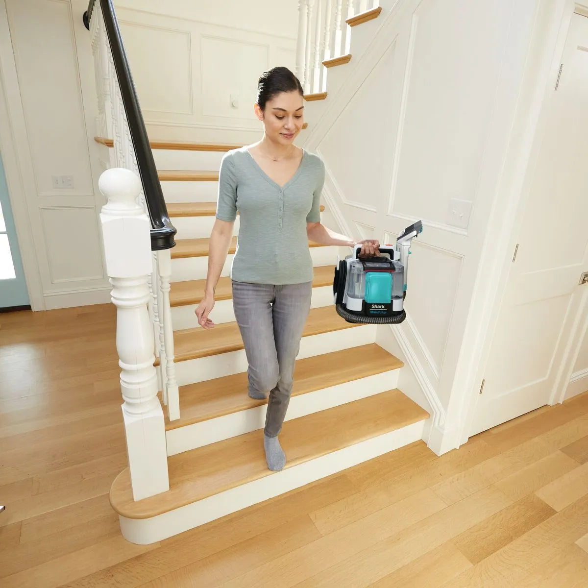 Shark StainStriker Spot Cleaner PX200MET | Portable Carpet | Upholstery Cleaner with Dual Formula, جهاز إزالة البقع شارك StainStriker PX200MET | منظف محمول للسجاد والمفروشات بتركيبة مزدوجة